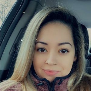 Meet your Posher, Stefanie